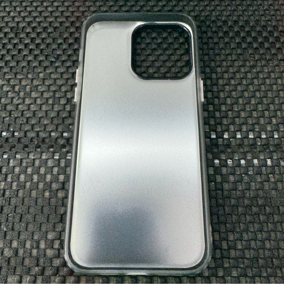 iPhone 15 Pro max Silver iPhone Case (🪙) - Picture 6 of 12